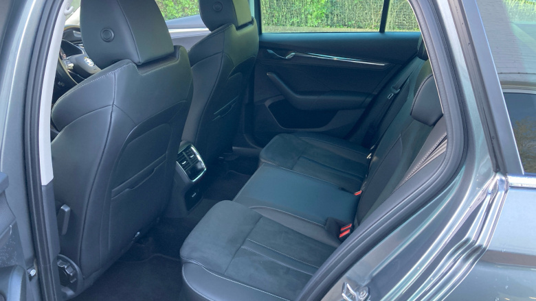 Skoda Octavia 1.4 TSI iV SE L DSG 5dr Estate